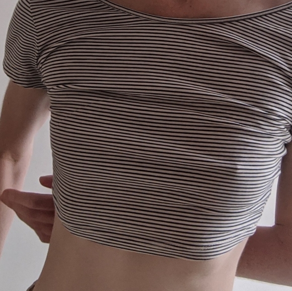 Brandy Melville striped crop top - Picture 6 of 6
